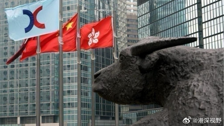 #港股#【港股“大模型双雄”大幅走低】港股“大模型双雄”今日（18日）双双走低，截至发稿，#智谱#(02513) 跌超16%，录得连续3个交易日下跌，#MINIMAX#-W（00100）跌超13%，逆转了7月底以来的涨幅。

今日亚太交易时段，美国纳斯达克100指数期货和标普500指数期货纷纷跳水，拖累亚太主要AI交易主题承压 ​