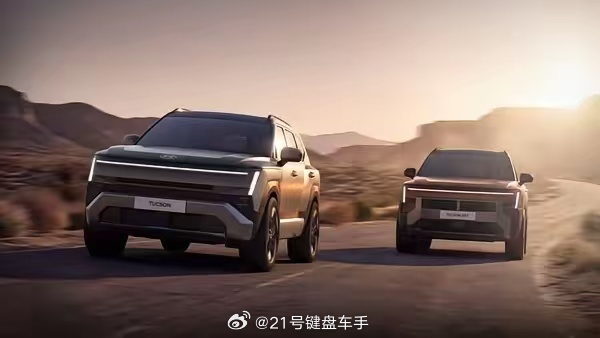 健过身的新途胜

第五代现代途胜发布。

从极为柔和到极为坚硬，现代的设计语言革命很彻底。

现代依旧沿用的是“钢铁艺术”（Art of Steel）的设计语言。

新车大量使用平直棱角、折线设计，刀劈斧削般的硬派造型，视觉冲击力十足，力量感和科幻感在这台紧凑型SUV上融合得相当不错。前脸与车尾均采用 ​