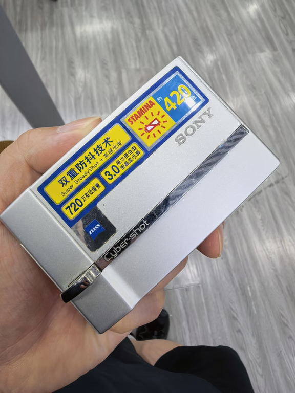 索尼ccd T30 银色 有喜欢吗