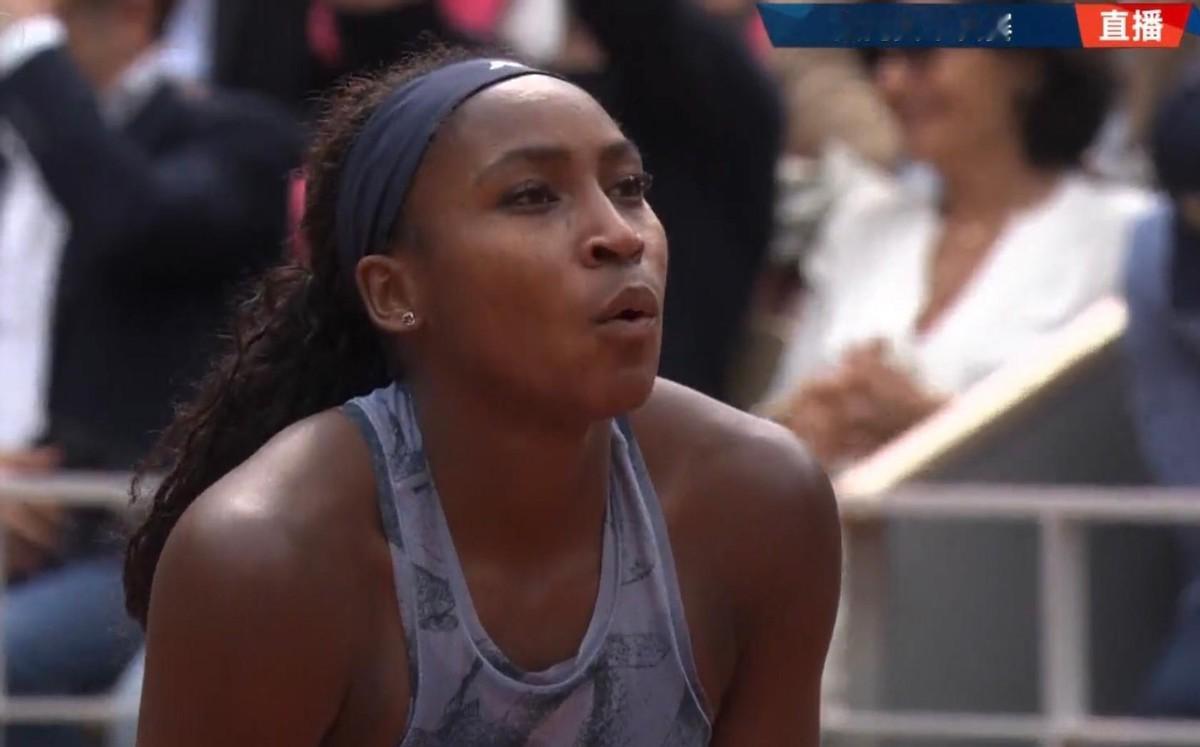 萨巴伦卡猛如虎，第一盘抢七拿下，气势拉满！谁料第二盘心态碎成渣，70个...