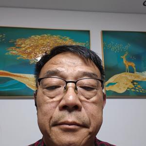 溪边潇洒弄水童子