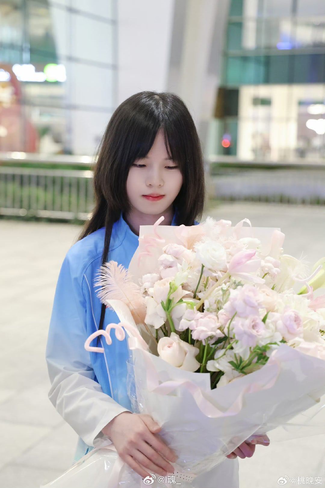 #桃晚安[超话]#看到你开心我就足够～ ​