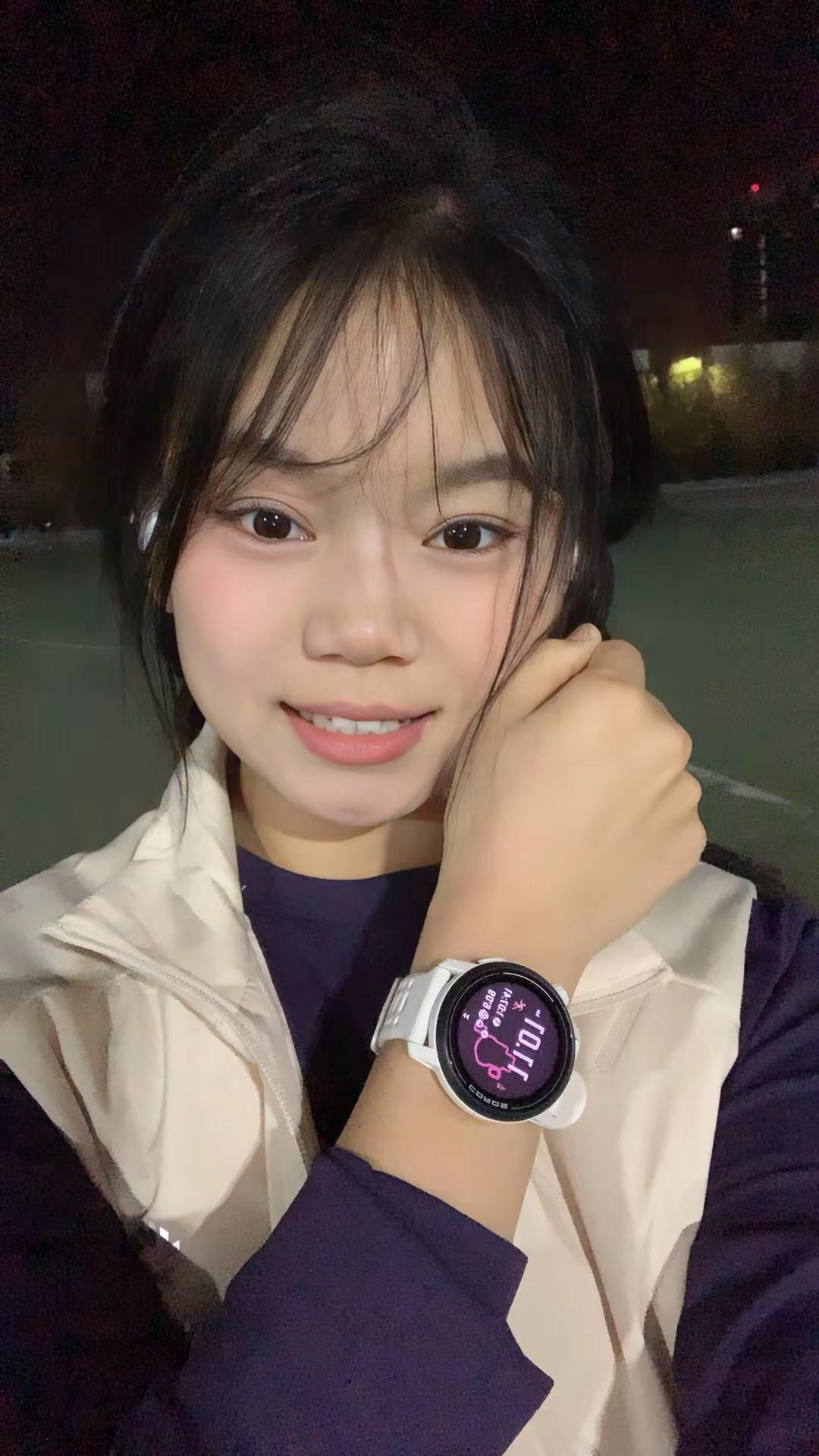 风好大 无数个想放弃的瞬间都被我撑下去了