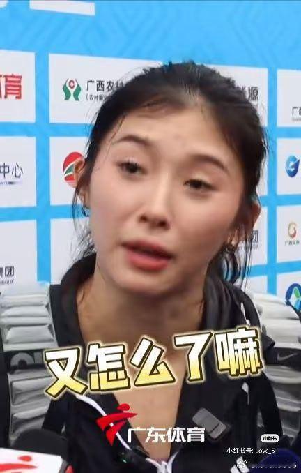 说实话，我挺佩服吴艳妮妈妈的。

我一直在等吴的亚运会铜牌文案，这次比赛可以说把她以前制造的话题和金句全方面堵死了：

只拿了铜牌，而中国队光金牌就100+。
——无法再营销“亚洲第一”“为国争光”

赢她的两个日本运动员，年纪还比她大
——无法再营销“生吃日本”“遇日则强”

110米栏陈圆将 ​