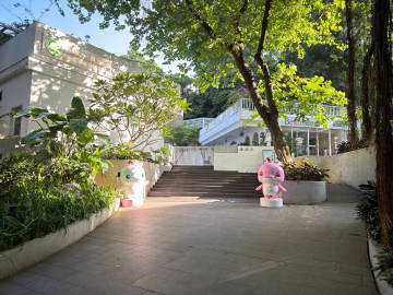 文学的胜地花城文学院，进越秀公园小北门右转东秀湖北路直去。