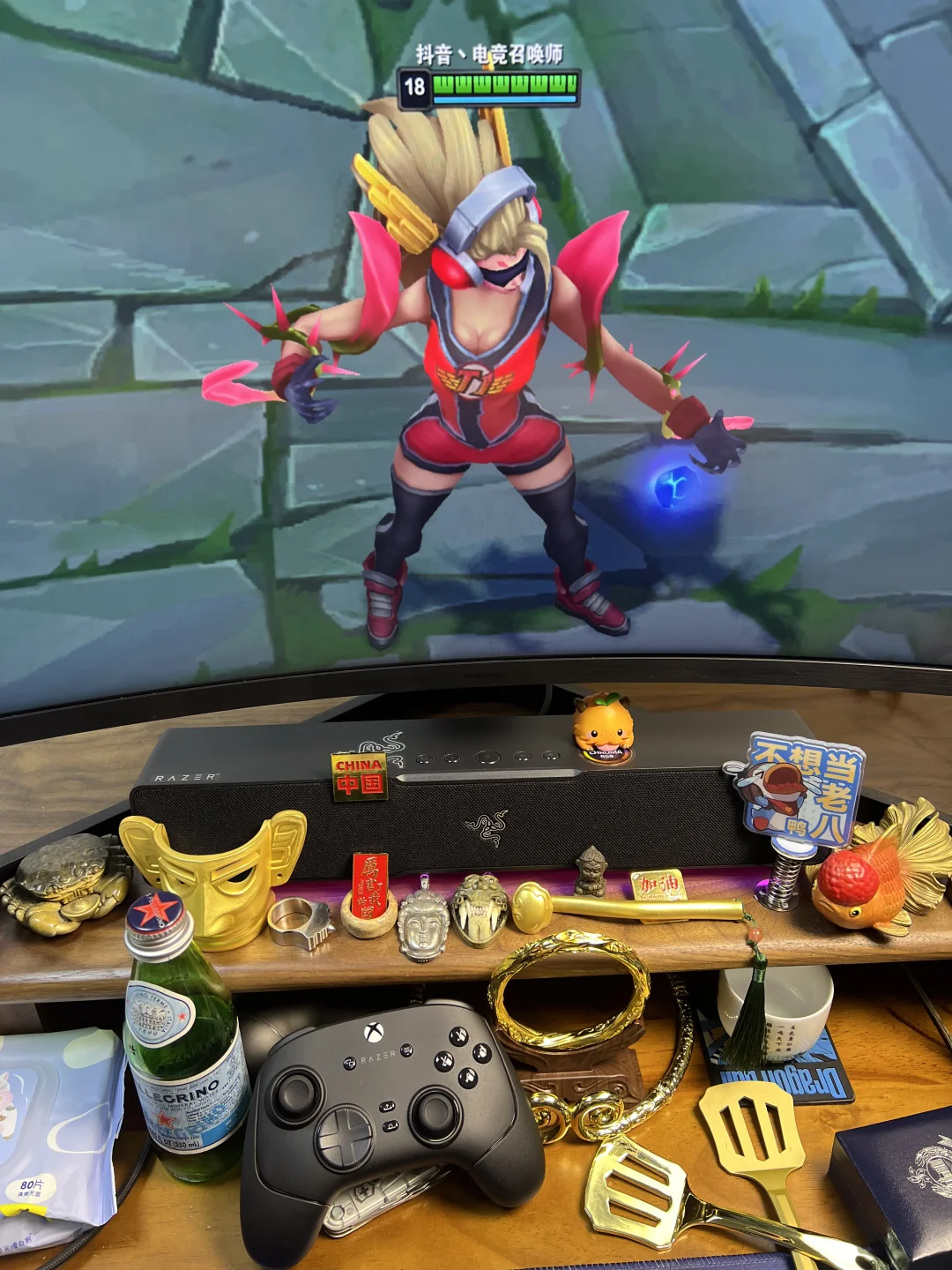 T1这LOGO真大啊！