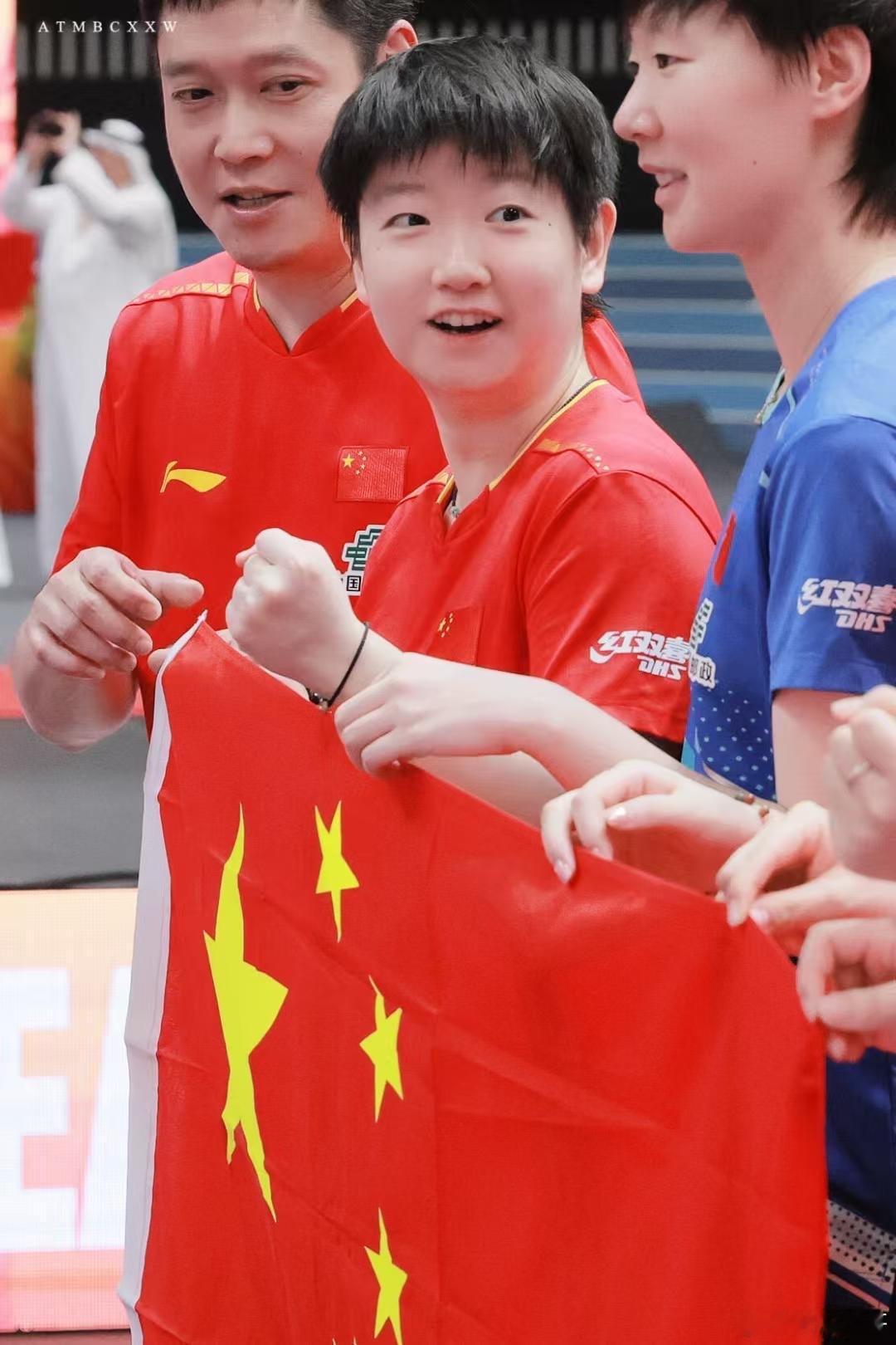 #国乒主力连续作战身体亮起红灯#
WTT中国大满贯传来王楚钦、林诗栋退赛消息，国乒主力连轴高压作战的问题再次受到关注。不止男队，孙颖莎频繁身兼多项，在密集赛程里持续拼搏，身心始终紧绷。无缝衔接的赛程很难留出充足恢复空间，疲劳堆积容易诱发伤病。重视主力的身体状态，适时安排轮休，避免过度透 ​