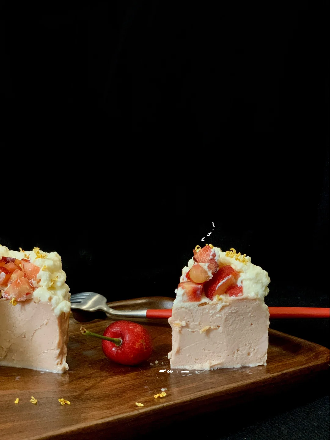 少女系甜点🍽芋泥芝士蛋糕🍒竟然是粉色！