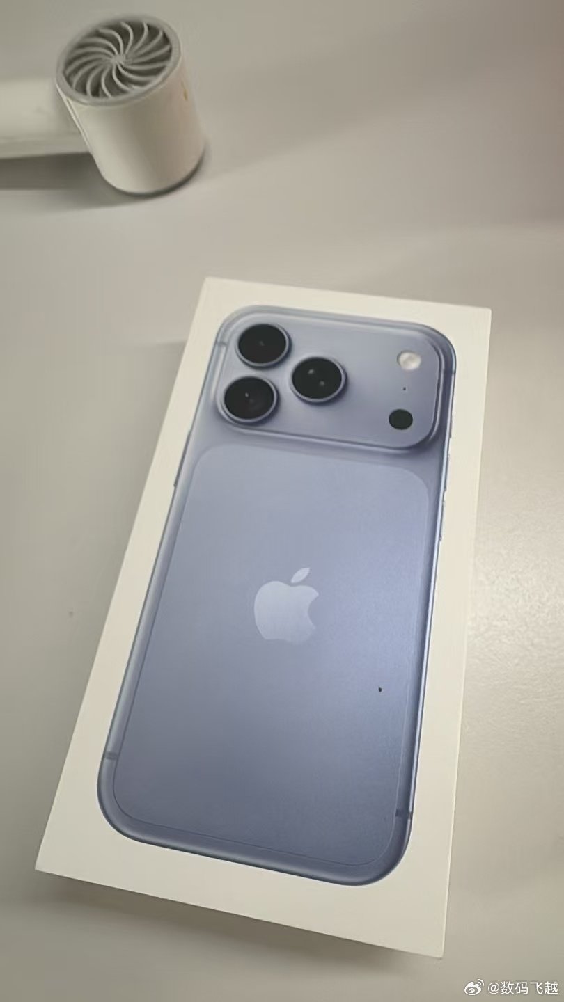 #iPhone18ProMax1T翻车# 多多买的18 Pro已经到货，立省900真的香呀，哈哈哈，时间也很满意，真的是因为今年卖不动了吗[允悲][允悲] ​