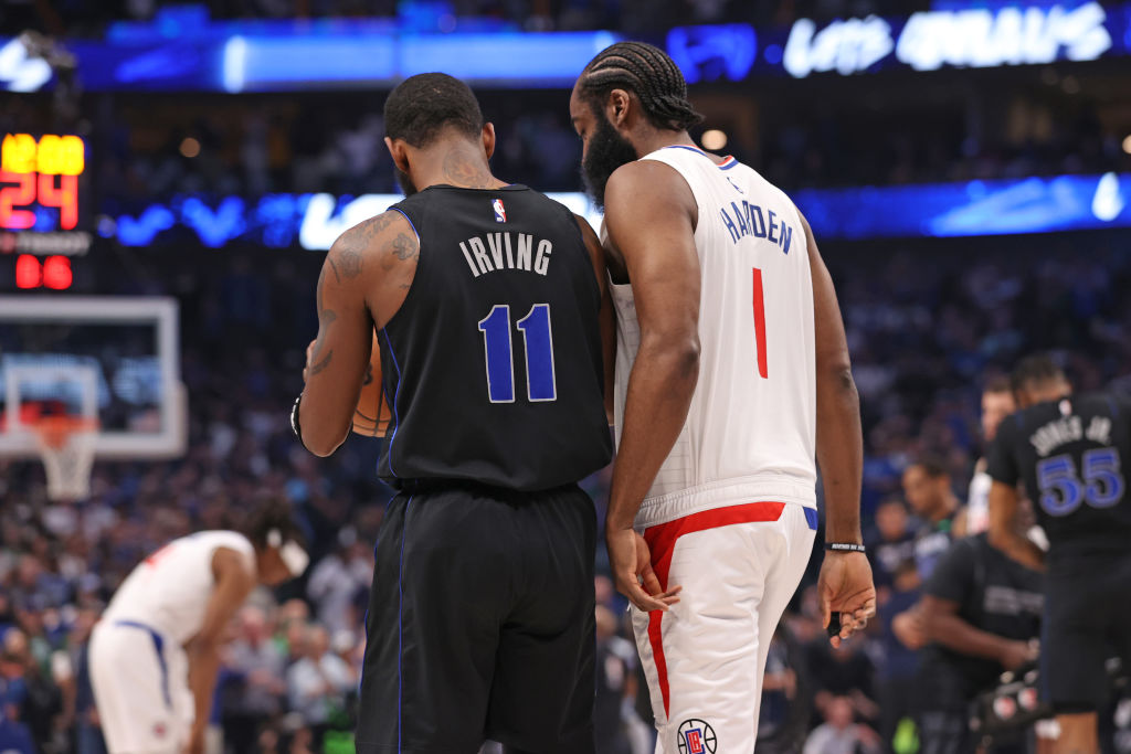 【东欧合砍58分哈登16+13+7 独行侠114-101快船】双方上半...