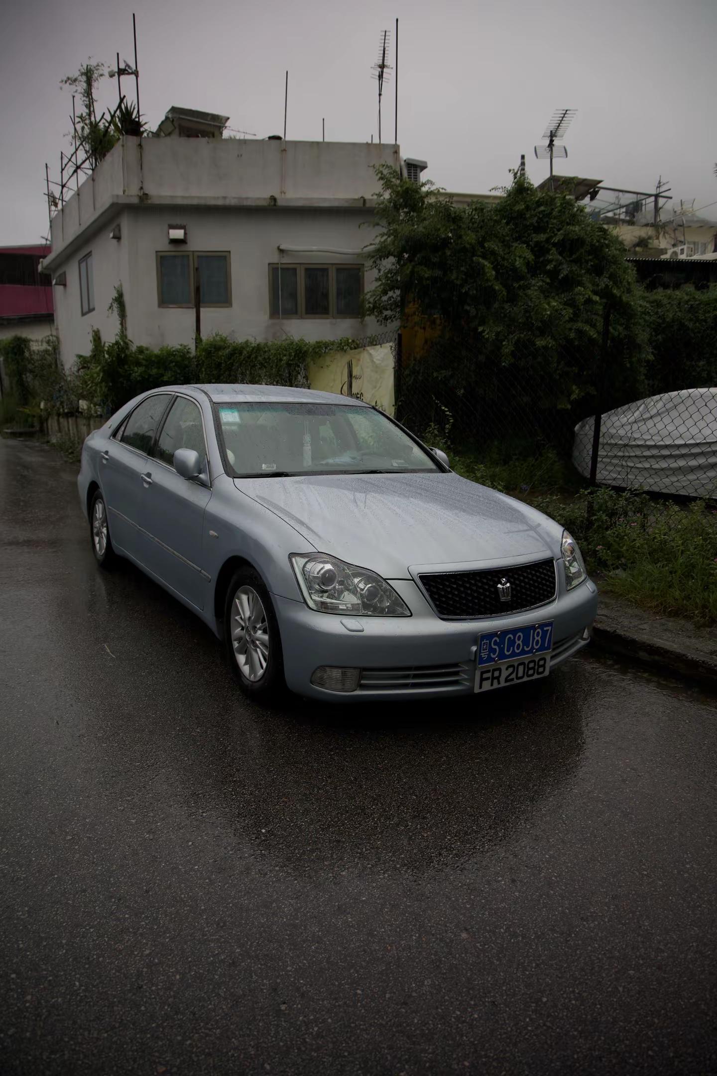 “你怎么舍得让我的泪流向海”丰田皇冠 12代皇冠 粤车南下