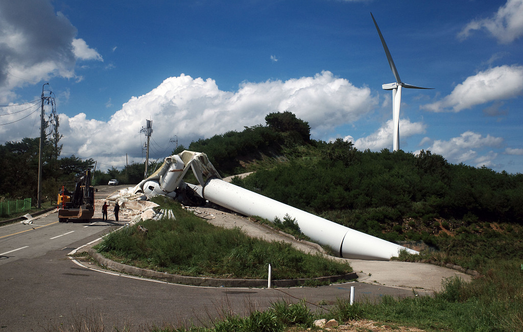 臺風“美莎克”侵襲韓國 風力發電機被攔腰折斷-圖5