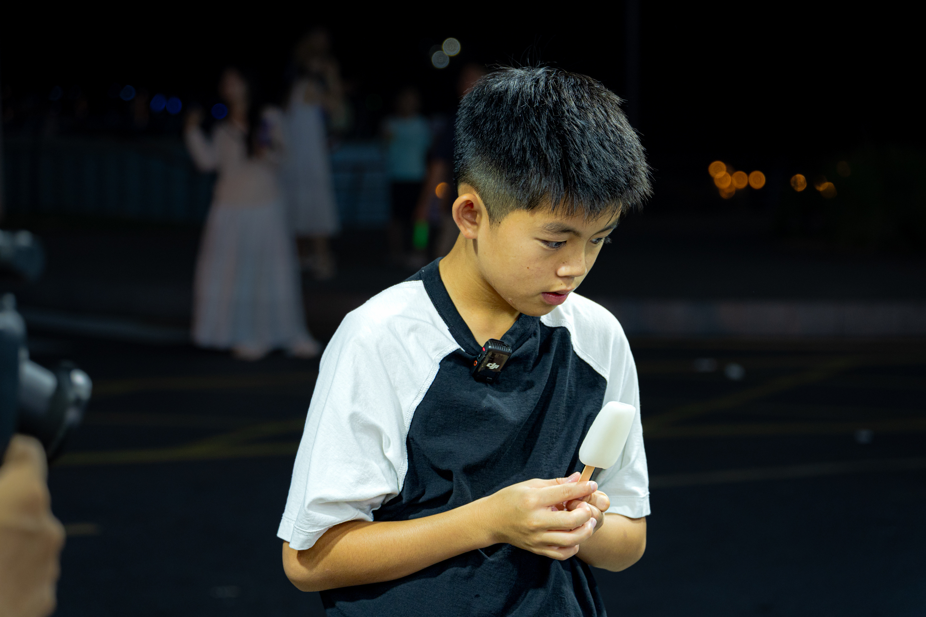发一组工作照，
启境GX7，方程豹方程S，
车帅还是人帅？[笑cry]  ​