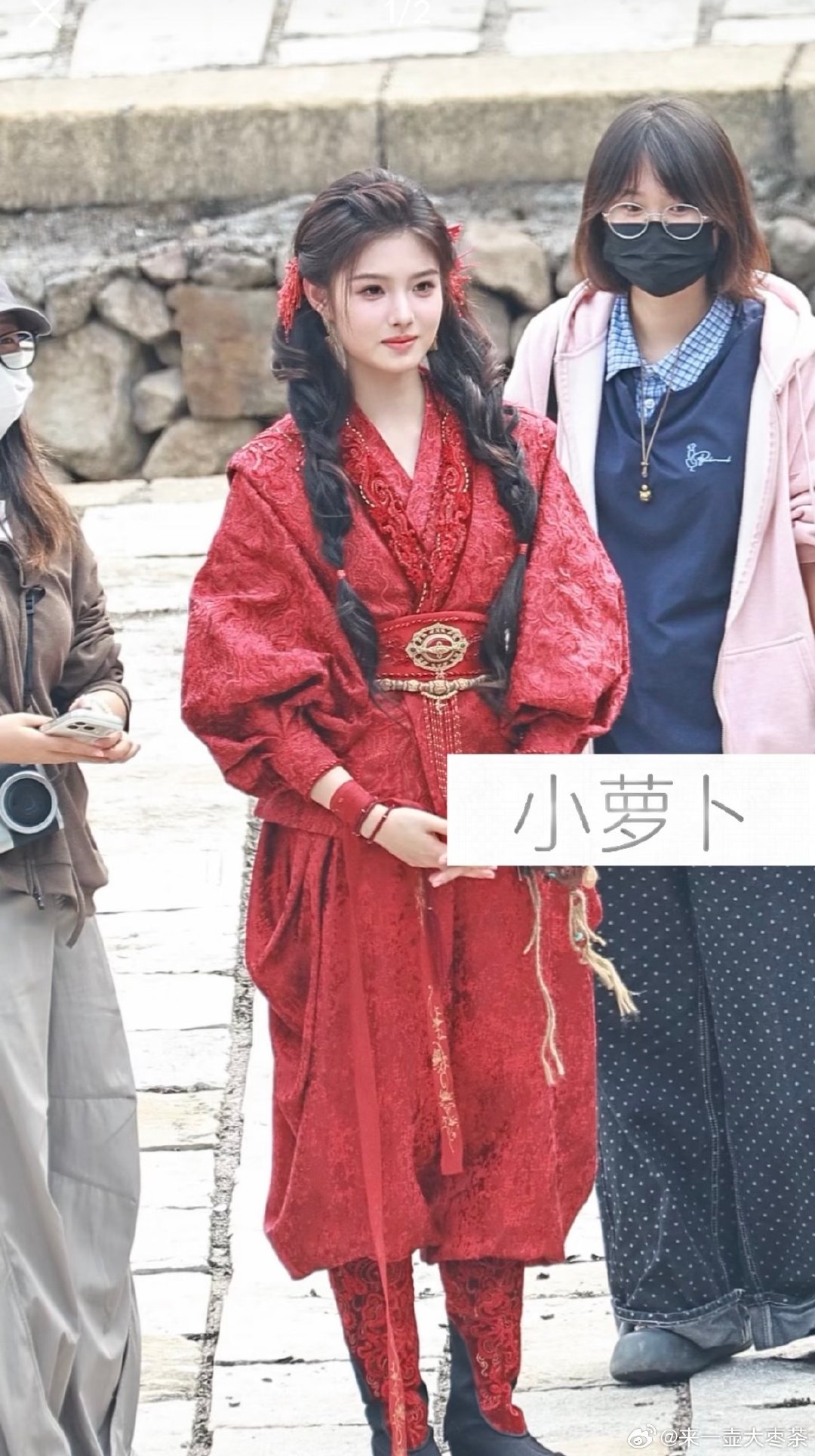 萌得嘞！！！
#艾米红衣双麻花小福娃# ​