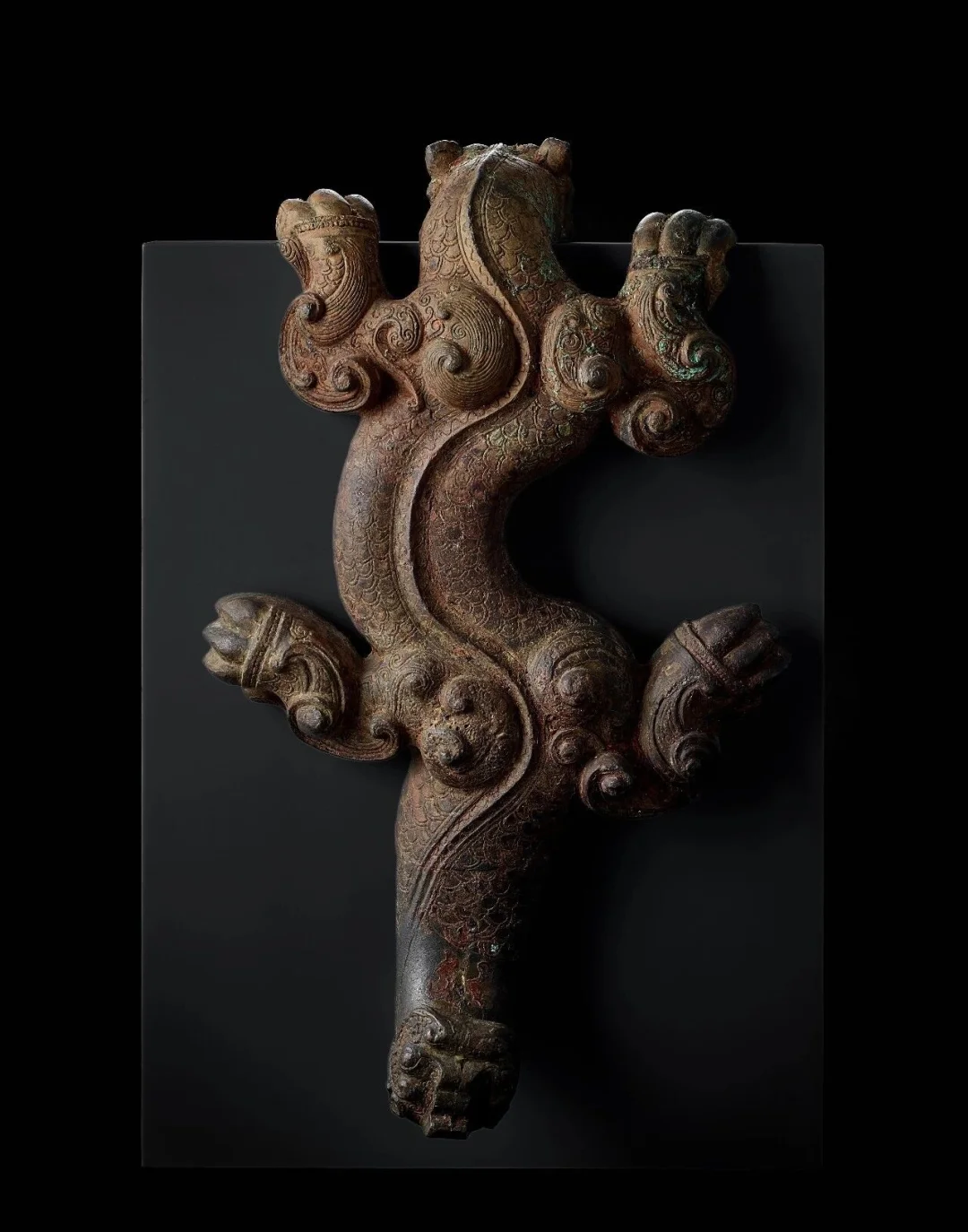 东周春秋 青铜螭虎