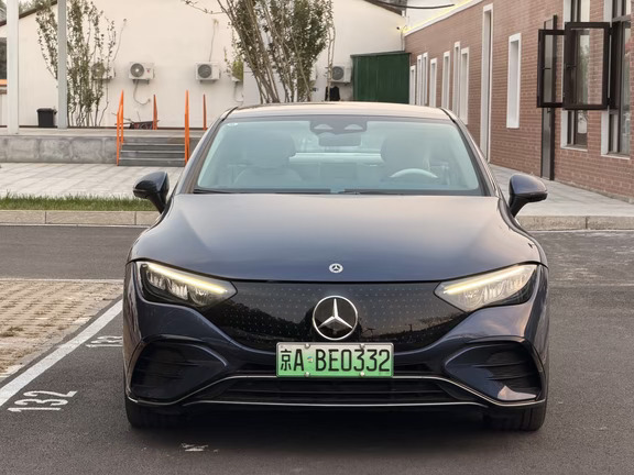 25年奔驰EQE续航500