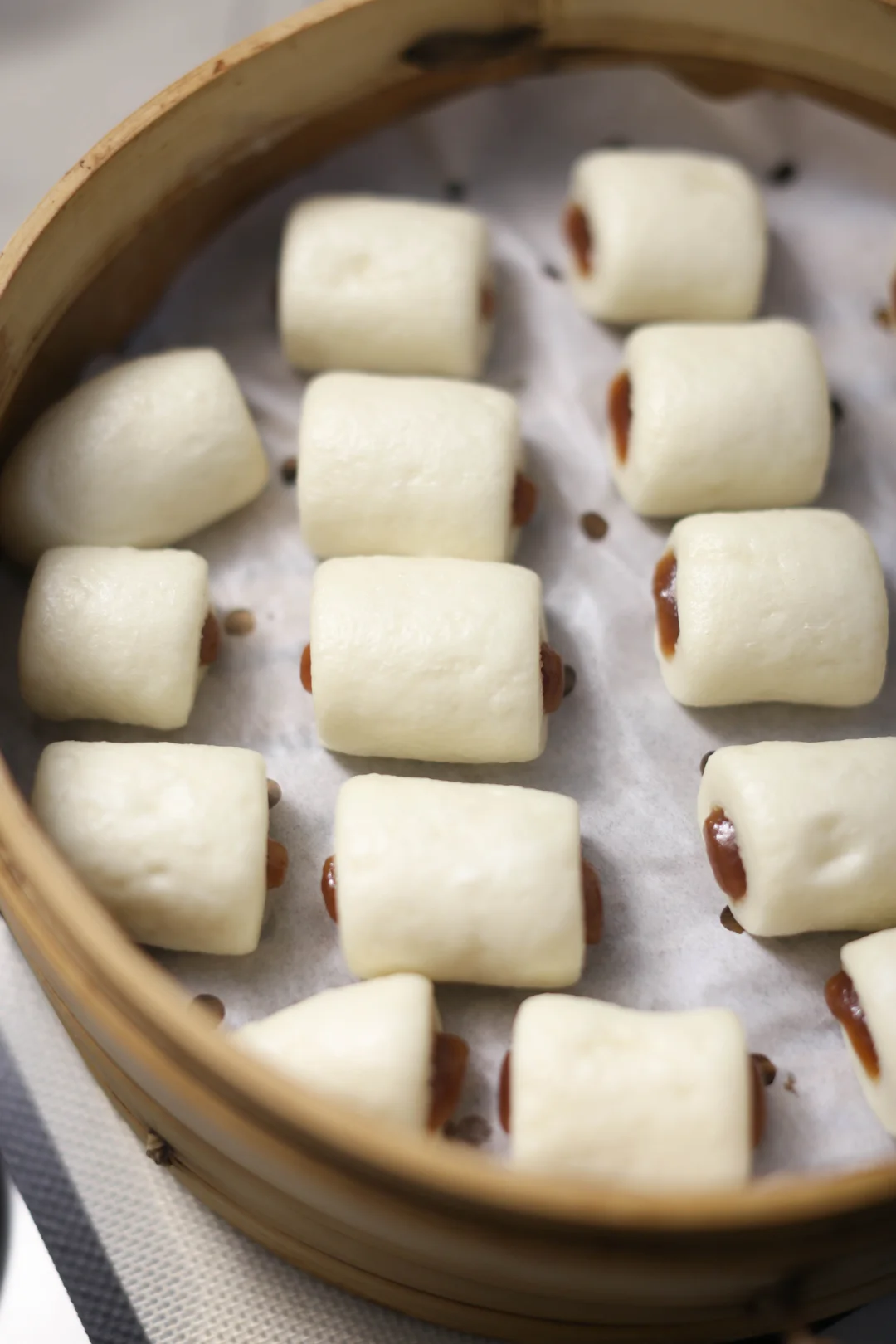 面食的花样做法｜蓬松光滑迷你山楂泥小馒头