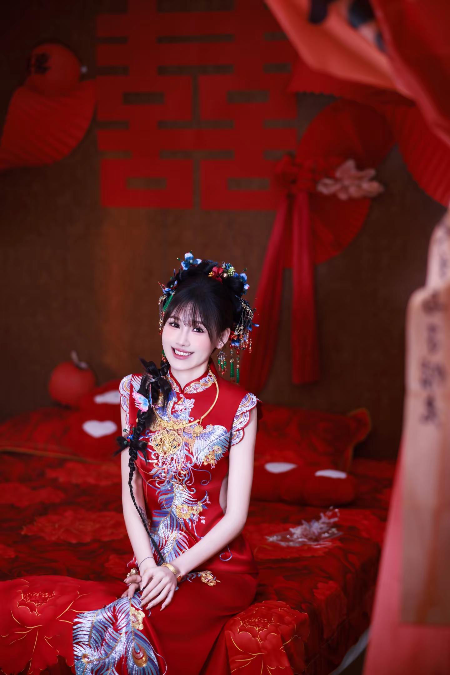 🎉绝美！小美女超爱中式婚礼🎎。00后小美女对中式风格简直爱到骨子里...