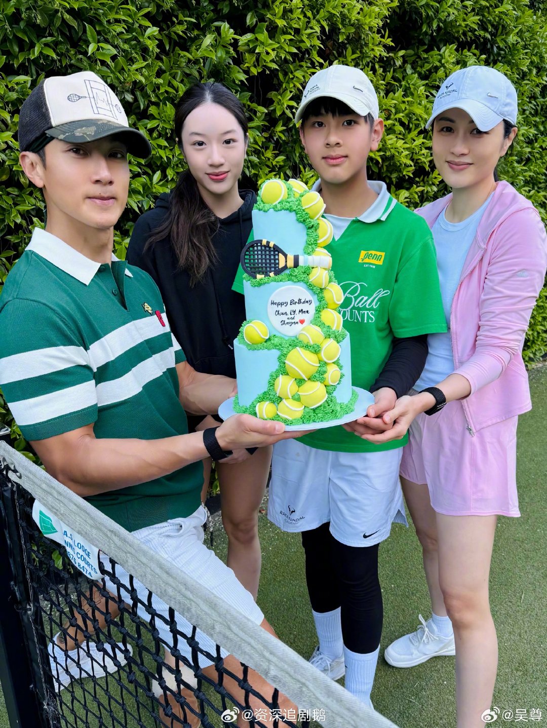 #吴尊儿子女儿颜值##NeiNei和Max长这么大了#吴尊一家四口生日日常，这一家子不仅是长相颜值高，那种健康阳光的气质，才是最难得的。 ​