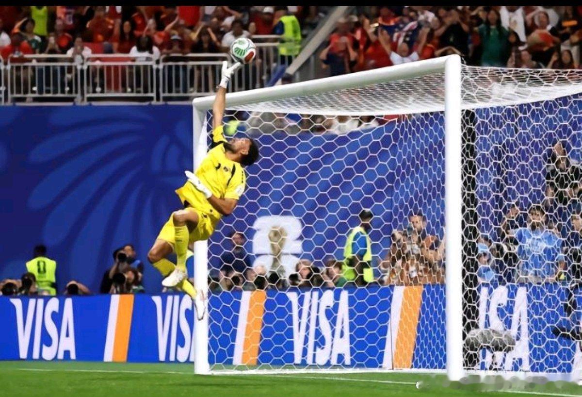 0-0！佛得角硬生生逼平西班牙，球场唯一的神，是40岁门将沃齐尼亚。 ...