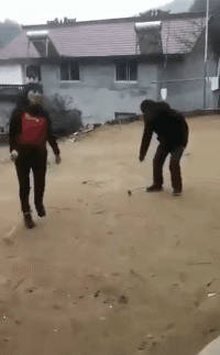 你大妈永远是你大妈  你大爷好像 ...