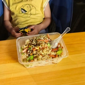 西西是个旅游博煮