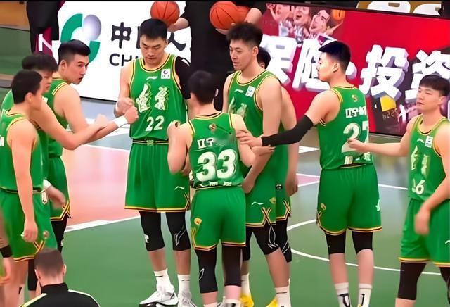 辽宁男篮的外线射手群可能会爆发，拉开分差 辽宁队做好以下几点可胜山东队...