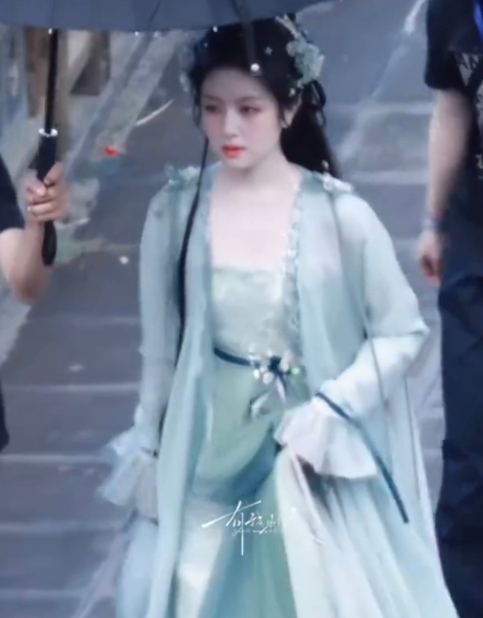 李兰迪《千夜奇谭》千云兮绿裙子路透，清新飘逸灵动的小仙女！ ​