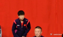 #孙颖莎首秀三局仅让对手得7分# 王曼昱首盘爆冷输球，国乒女团0-1落后。孙颖莎第二个上场，11-3、11-2、11-2，三局只让梁安娜拿7分。光速下班，大比分扳平。这就是核心的兜底能力。 ​