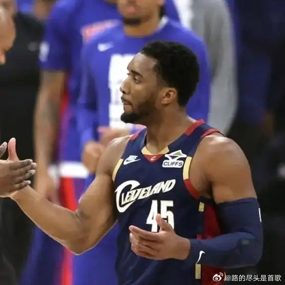 《米切尔：哈登没能和杜兰特相提并论 单纯因为总冠军#NBA##篮球#》播放量：159
作者：卓见立坛 ​