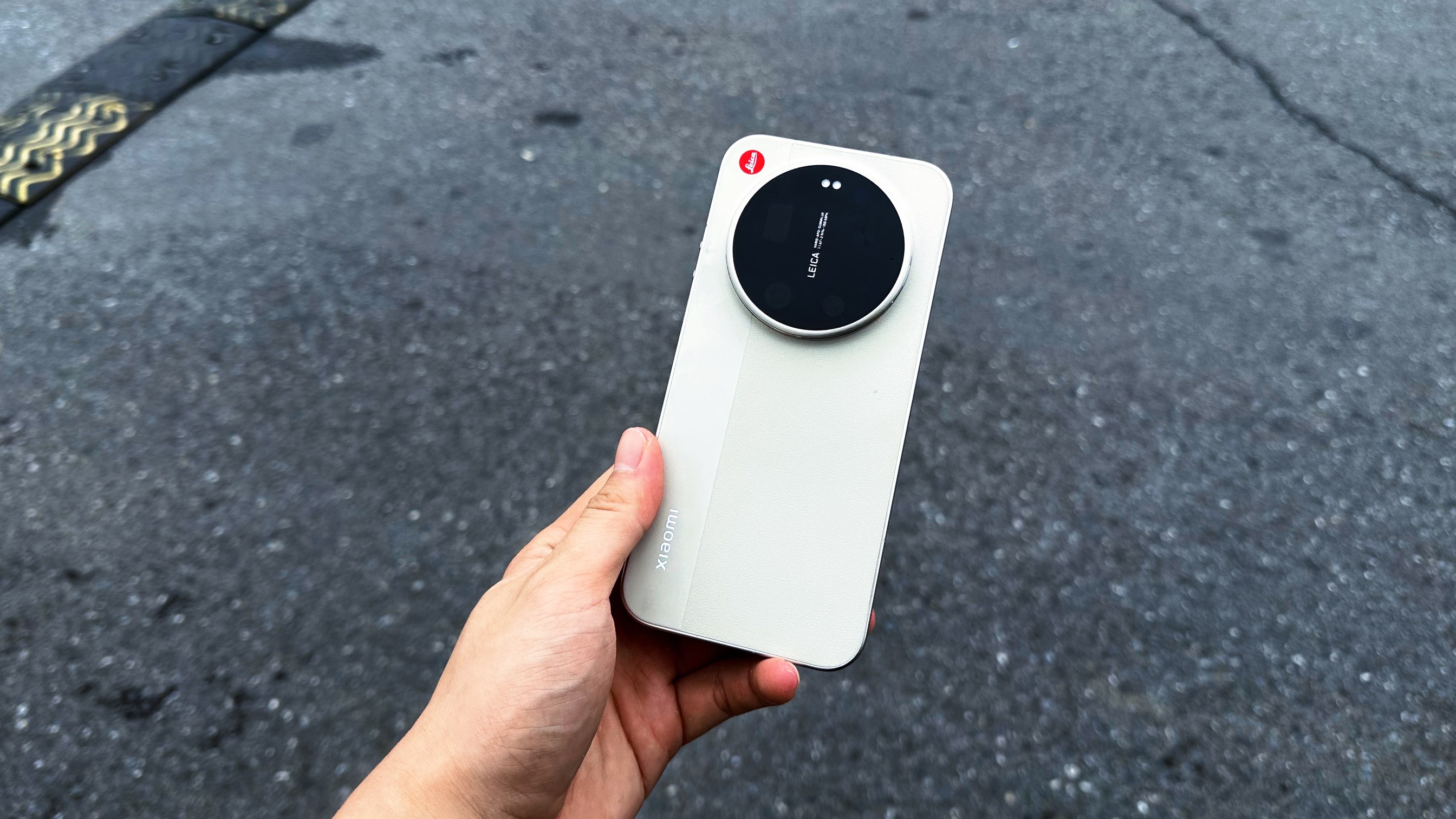 从iPhone17换到小米17Ultra第7天，憋了满肚子心里话要说。