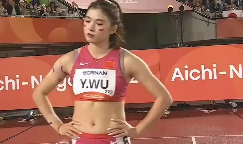 【吴艳妮13秒18小组第二，顺利晋级亚运会女子100米栏决赛！】
 
亚运会女子100米栏预赛落下帷幕，吴艳妮第二组登场，跑出13秒18，拿下小组第二，稳稳拿到决赛入场券。
 
同组日本选手福部真子12秒85拿到小组第一，看得出来对手状态很强。吴艳妮后半段有所收力，看得出来是在保存体力，把真正的实力