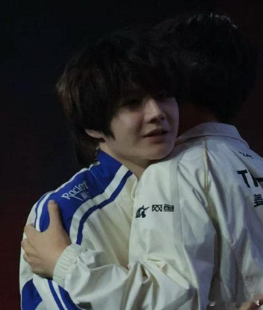 #Crisp力挺TheShy#计划有变，准备夺冠 IG最近有点猛呀[哈哈][哈哈] ​
