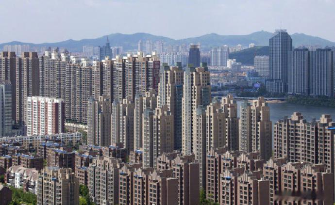 【〔2026〕19号）精神，更好地满足居民刚性和改善性住房需求，畅通一...