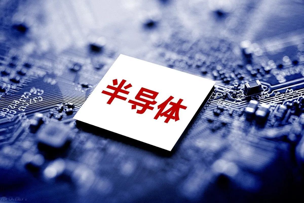 涨停，SK海力士单日最高暴涨接近30%，直接带动韩国指数大幅拉升，也...