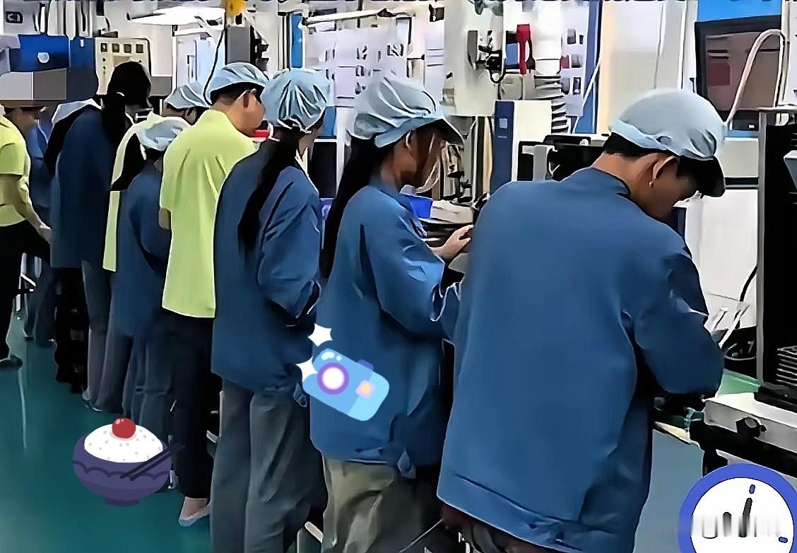 大厂最隐蔽的“吃人套路”！不裁员、不赔钱，却逼无数老员工含泪离职
 
听完小区保洁大爷的亲身经历，瞬间读懂了现在很多大企业的真实操作，真的太现实、也太扎心了。
 
大爷曾经是星宇股份的老员工，兢兢业业干了很多年。本以为踏实干活就能安稳度日，没想到公司想要优化老员工，根本不用粗暴裁员。
 
他们只用一