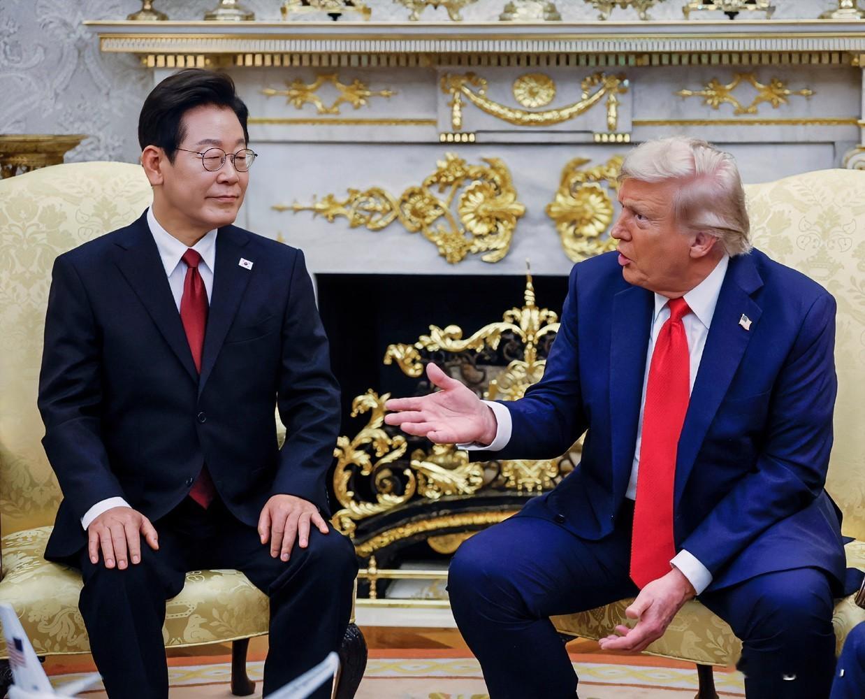 两边受气！美国抱怨韩国后，伊朗又向李在明发出警告！9月7日，针对韩国表态正在考虑派遣海上巡逻机、扫雷艇和支援舰等参加美国的护航联盟一事，伊朗外交部发言人巴加埃用韩文在社交平台上直接发出警告，严厉警告韩国不要向霍尔木兹海峡派遣军事力量或参与美国的相关军事行动，否则，韩国将被视为侵略方提供支持，与美国一