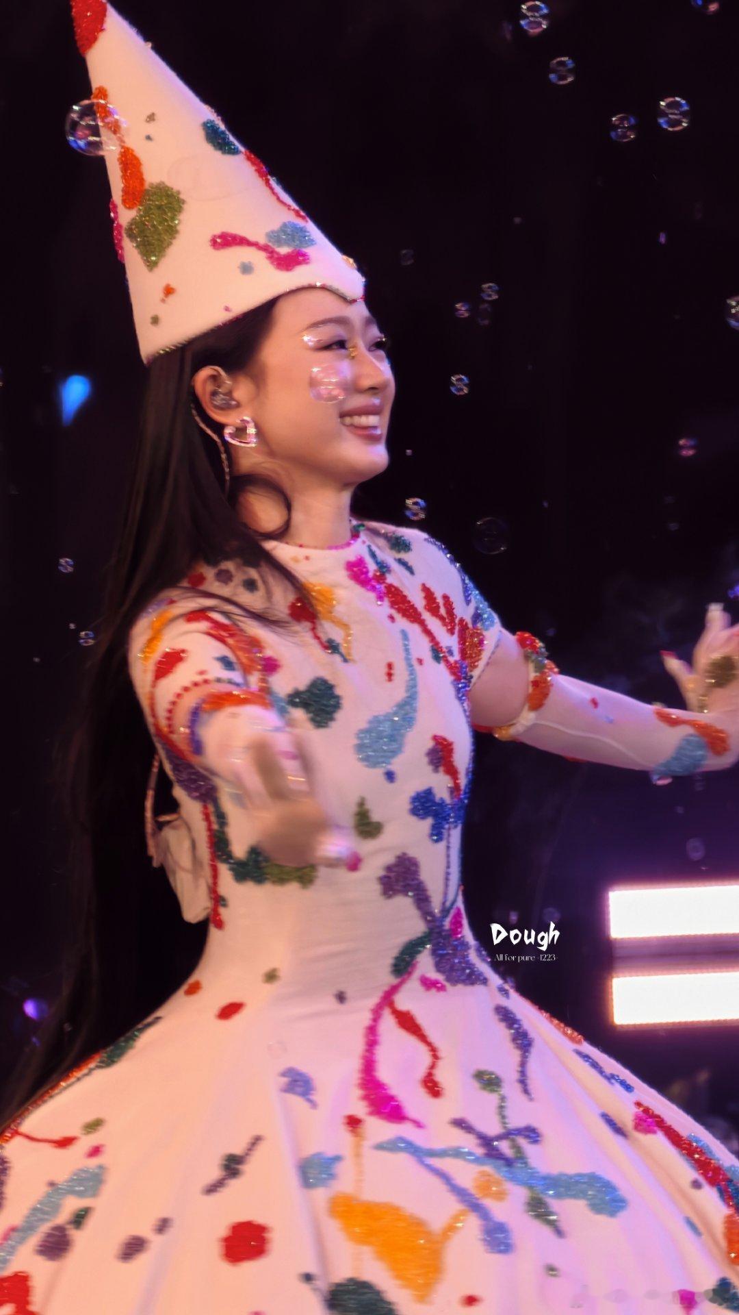 #单依纯[超话]# 好明媚的🥚  纯牛奶们来互呀 ​