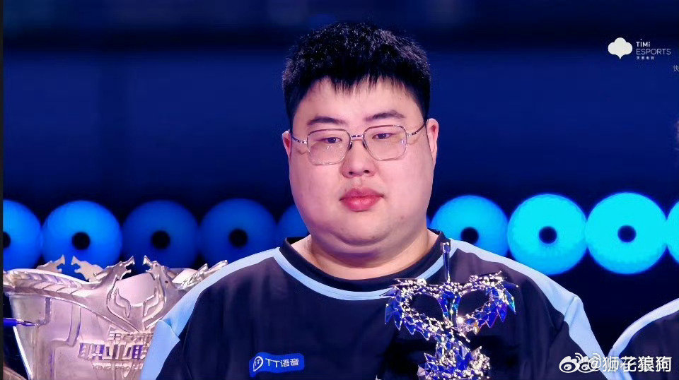 #小胖天狼星天为首# 今年夏季决赛还是这句，小胖喊得比谁都带劲 ​