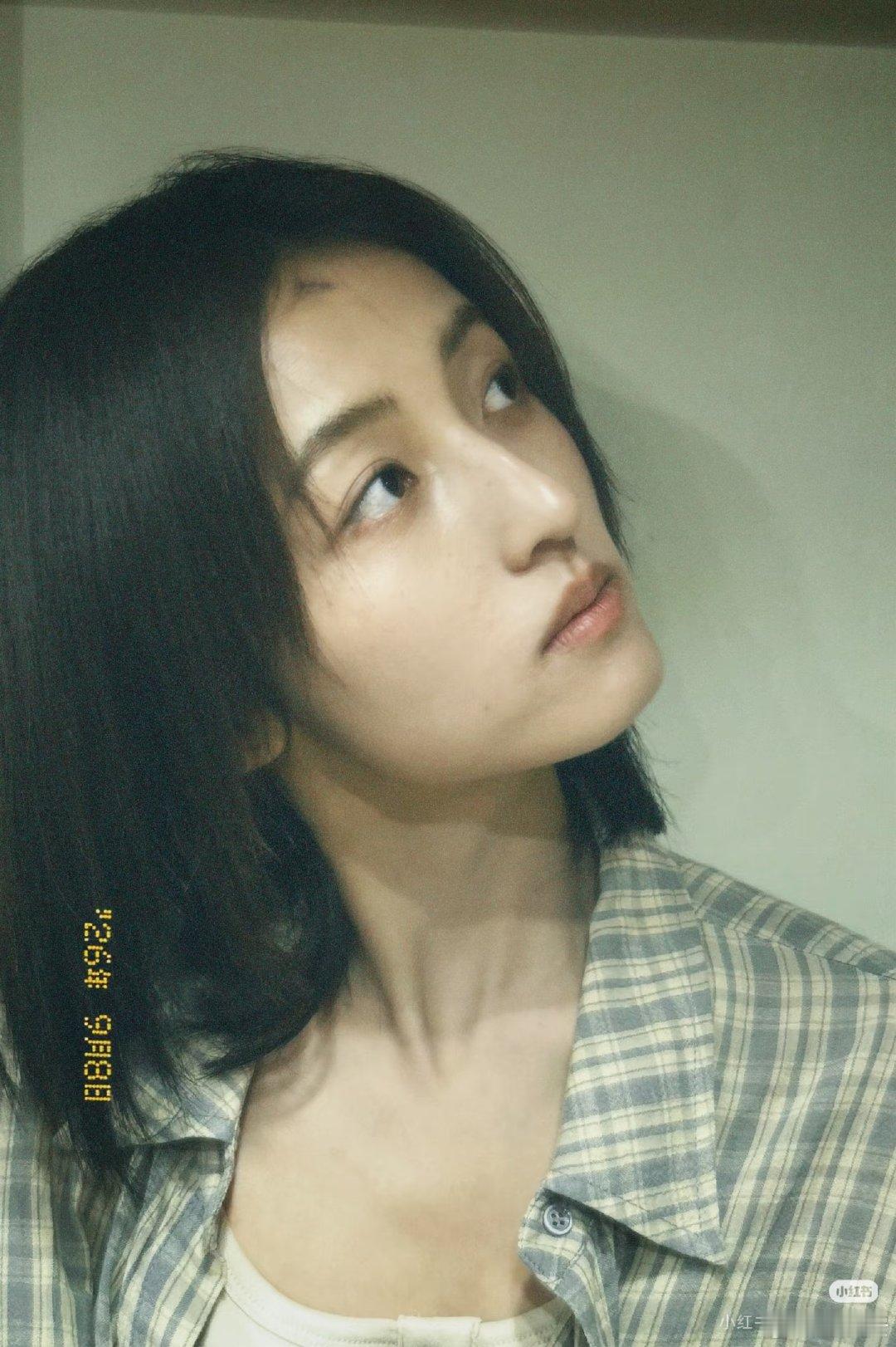 #张子枫[超话]#  这几张照片谁懂哇[太开心][太开心][太开心] ​