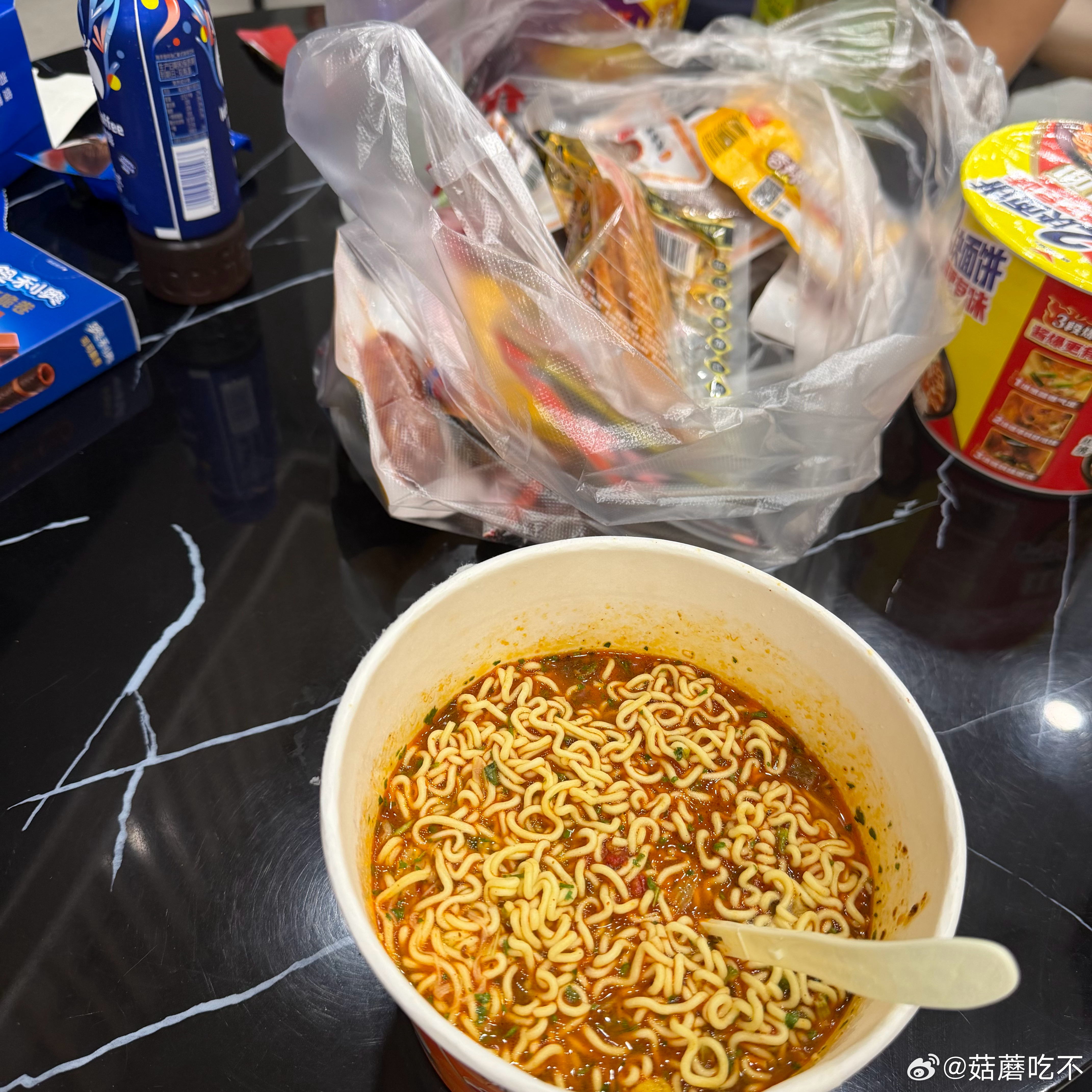 服务区吃饭 ​​​