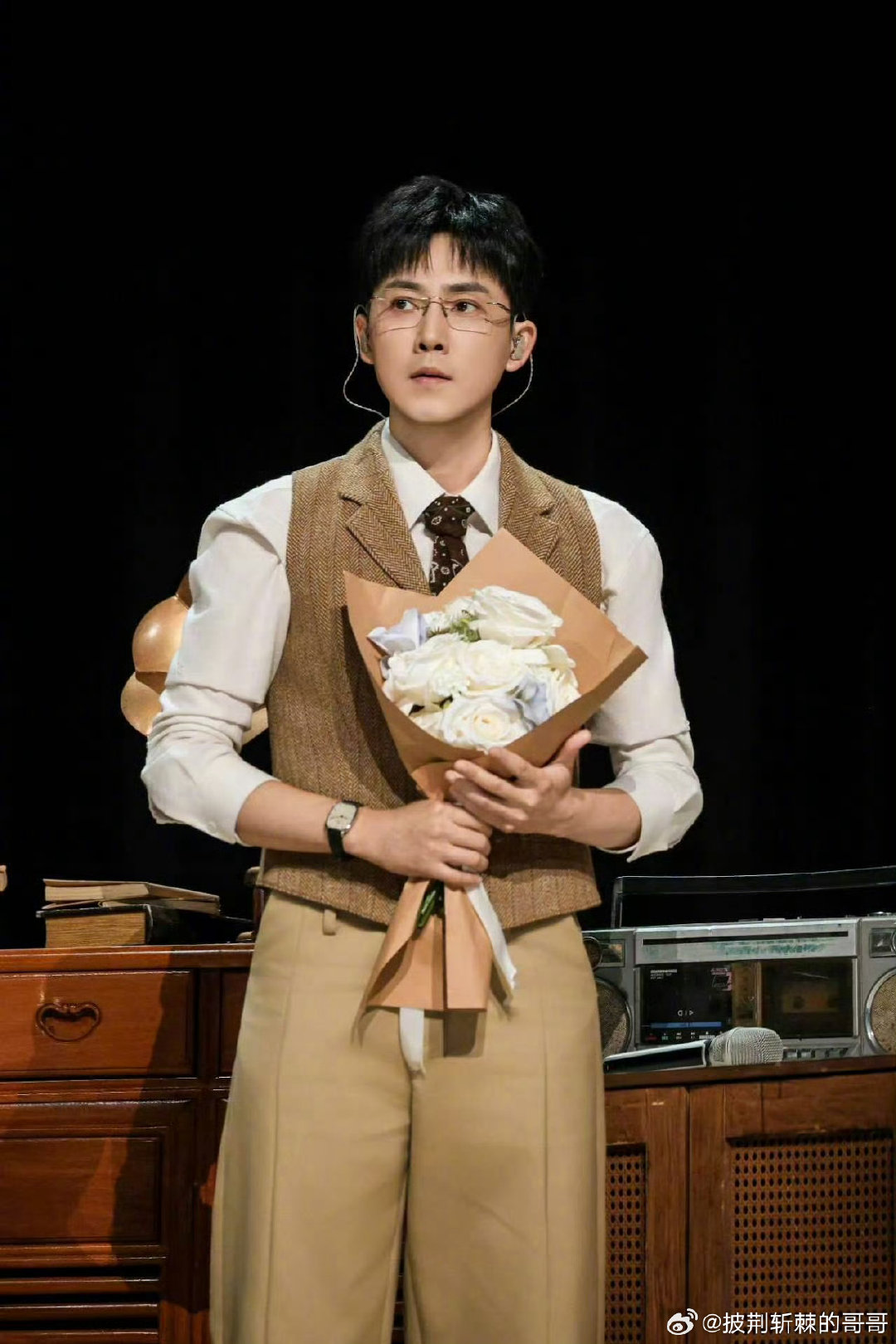 #张睿艾热齐天# 爆发力舞台蓄势待发，披荆斩棘的哥哥三公选曲，战队双人合作挑战的高难度曲目《齐天》，过往舞台里艾热兼具说唱实力与高亢声线，期待艾热和张睿强强碰撞，解锁这首经典作品的全新演绎！ ​​​