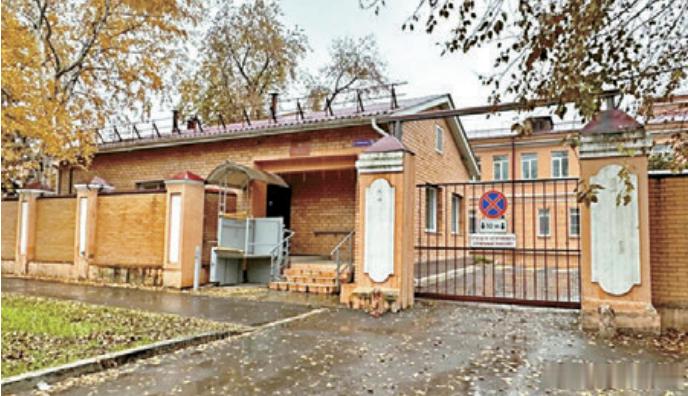 【俄鼠疫风波 美续斥俄未提供细节】“俄罗斯疑似爆发鼠疫”消息日前受到国际关注。美国总统特朗普6日声称，他已就此事安排与俄罗斯总统普京通电话，美方愿意帮助俄解决“大问题”。不过美媒披露，美方已向俄方发出外交照会试图施压。据报俄方已向世界卫生组织（WHO）通报情况，但美媒指责俄方未回答关 ​