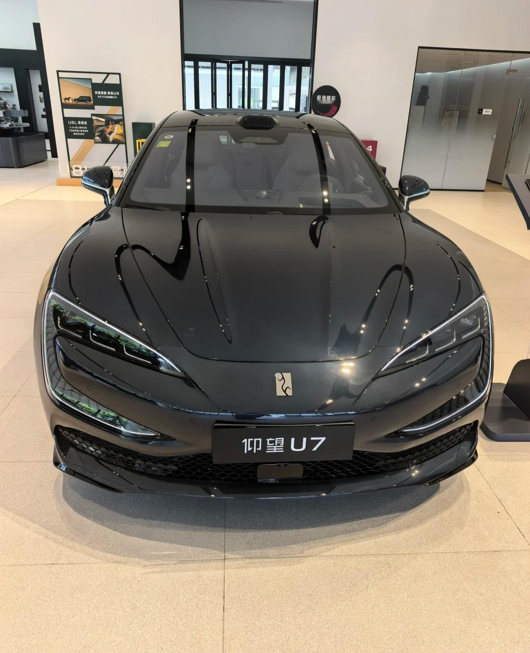 浅试仰望 U7，这台国产旗舰有点东西