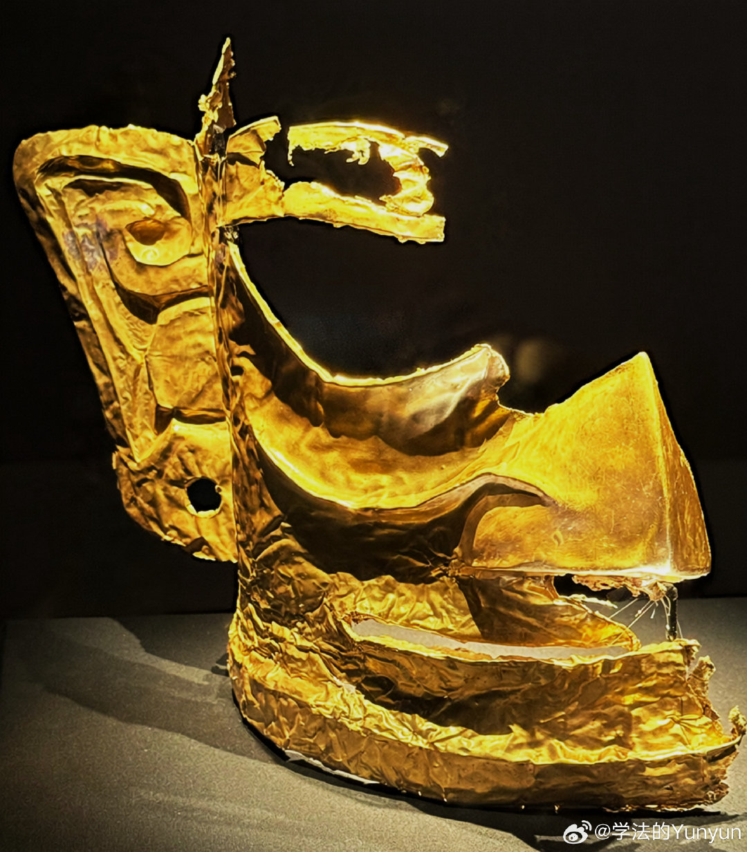 “沉睡数千年，一醒惊天下”
参观三星堆说得最多的话就是“好酷啊” ​