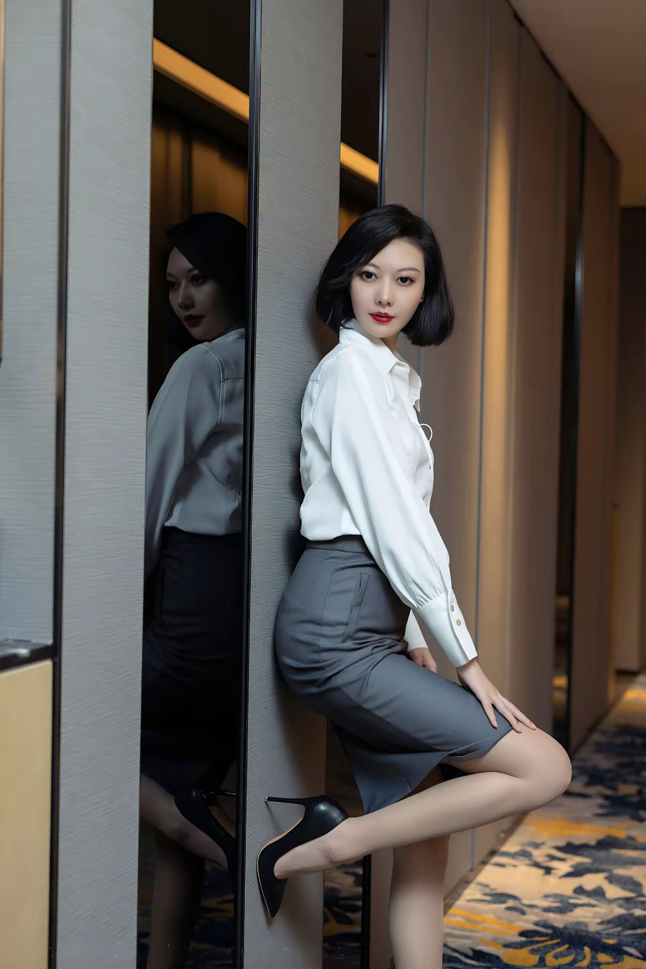 漂亮知性优雅气质的美女！