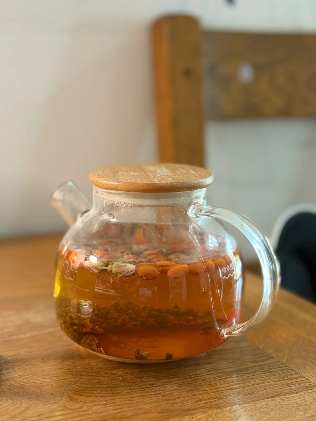 决明子玫瑰枸杞水，缓解焦躁情绪，对眼睛友好