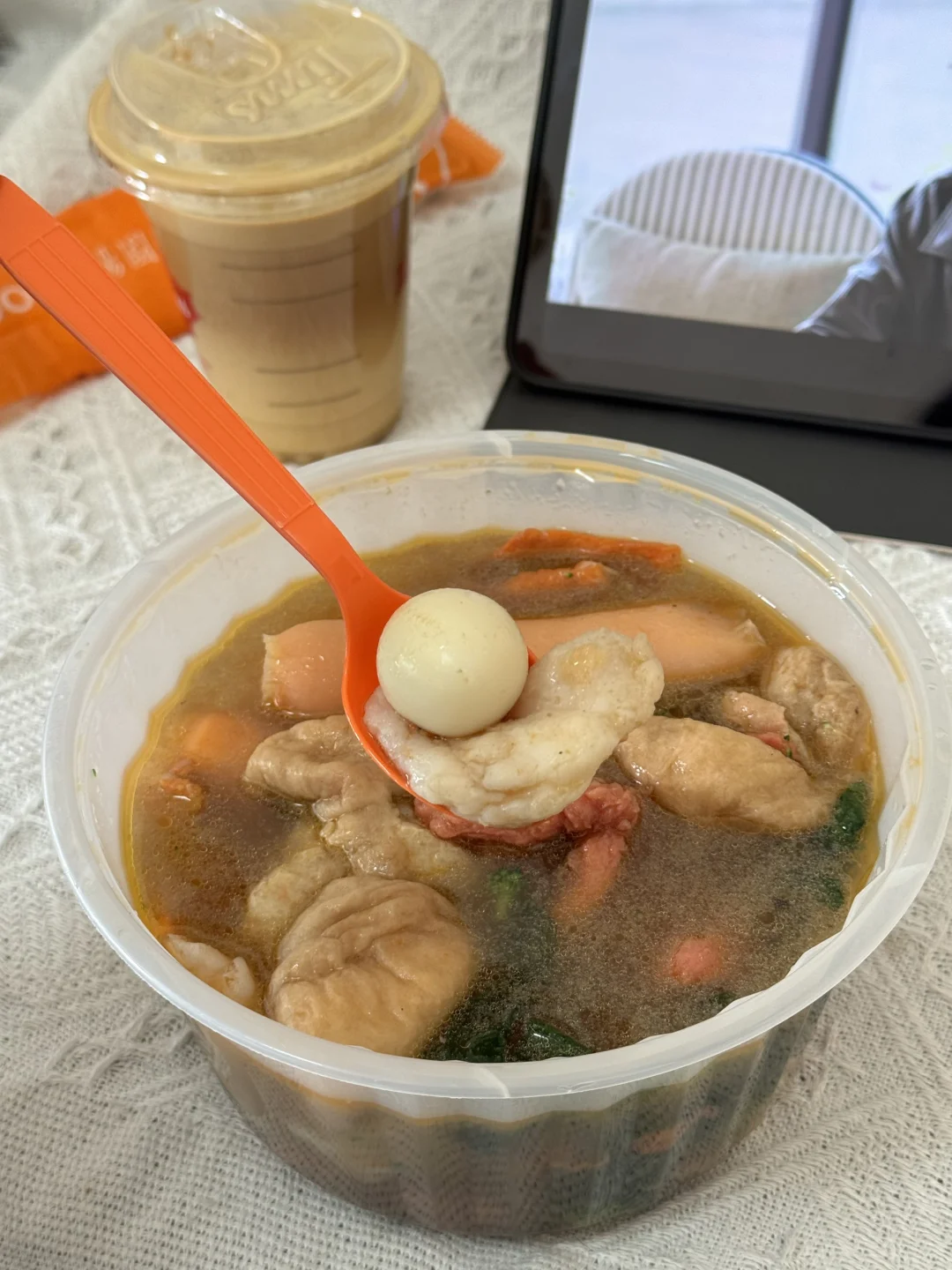 独居日常｜下班后吃到了人生菌菇汤