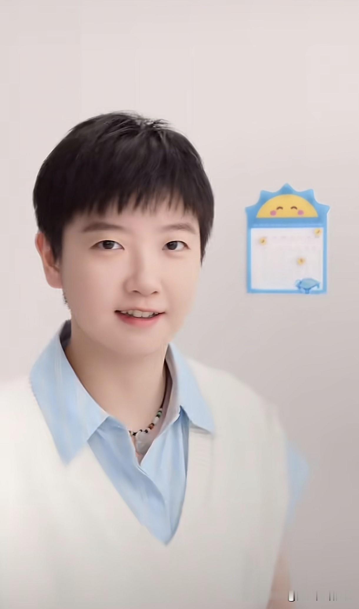 莎宝妮维雅新镜头笑不活！女汉子属性藏不住！ 妮维雅广告现场惊现“风一样...