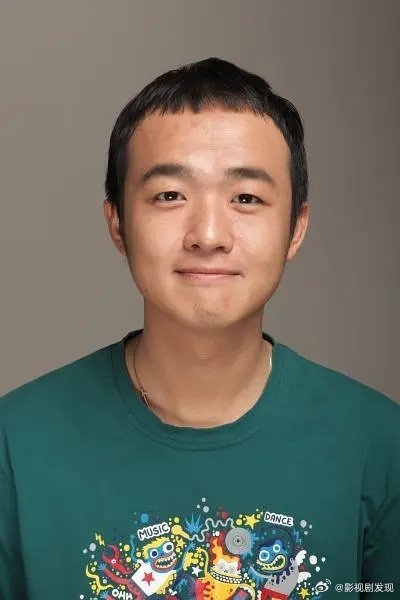 今天包贝尔还没有回应吗？甚至连一条敷衍的律师声明都没有发，他是真的不在乎，还是觉得这样就能躲过去？包文婧也没有任何动静…… ​